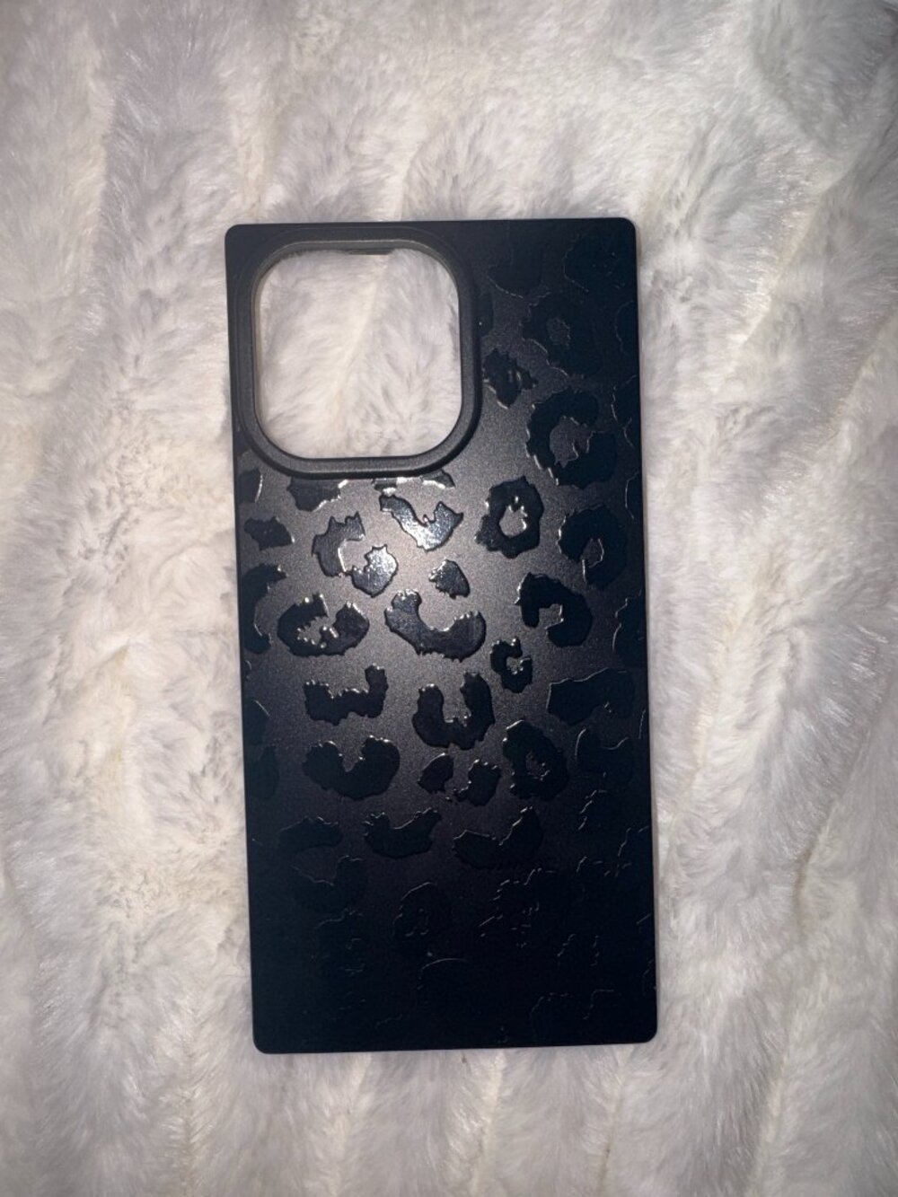 iPhone 15 pro max case black cheetah square